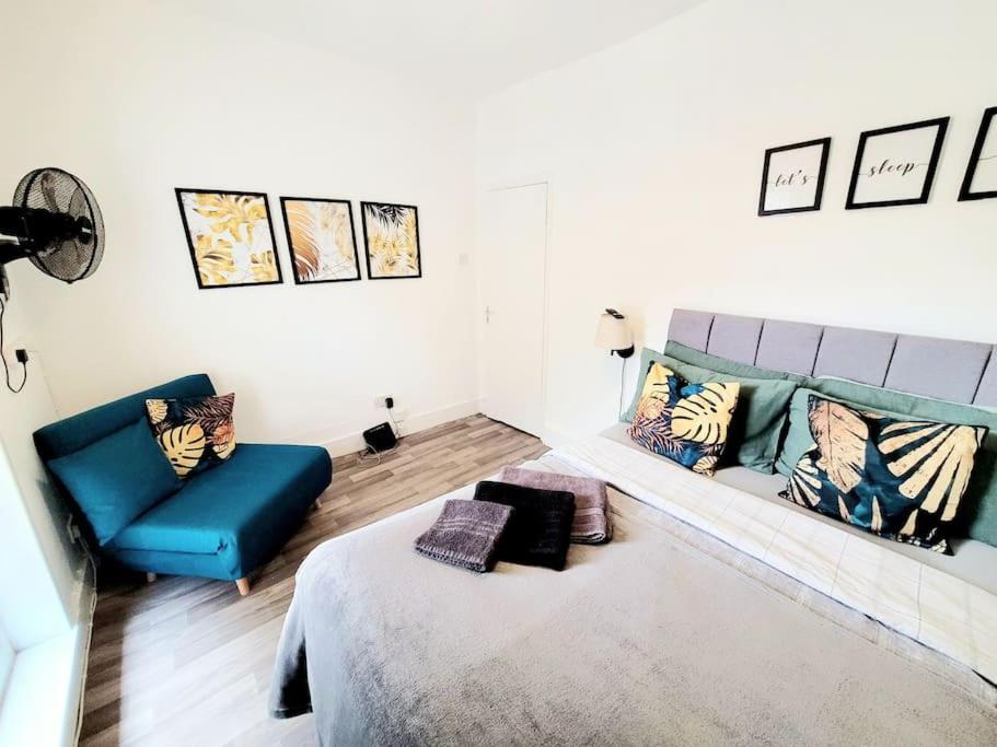 One Bedroom Apartment With A Terrace In Angel London Eksteriør billede
