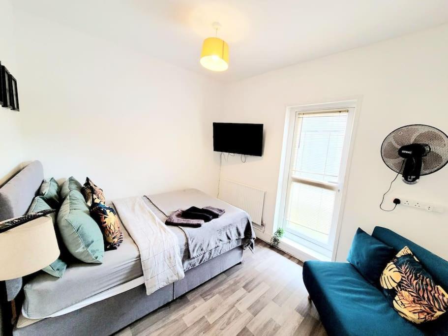 One Bedroom Apartment With A Terrace In Angel London Eksteriør billede
