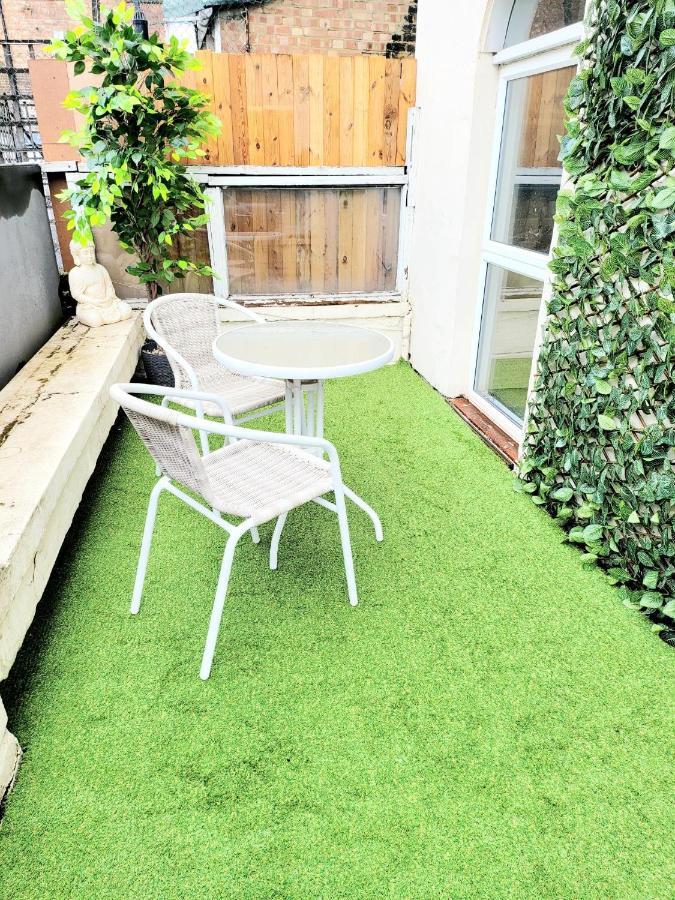 One Bedroom Apartment With A Terrace In Angel London Eksteriør billede